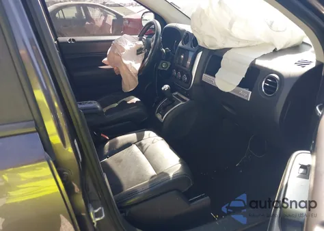 2015 Jeep Compass High Altitude Edition z USA, uszkodzony, nr VIN 1C4NJDEB2FD184928